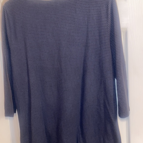 Mid sleeve navy blue stripe blouse - Picture 4 of 4